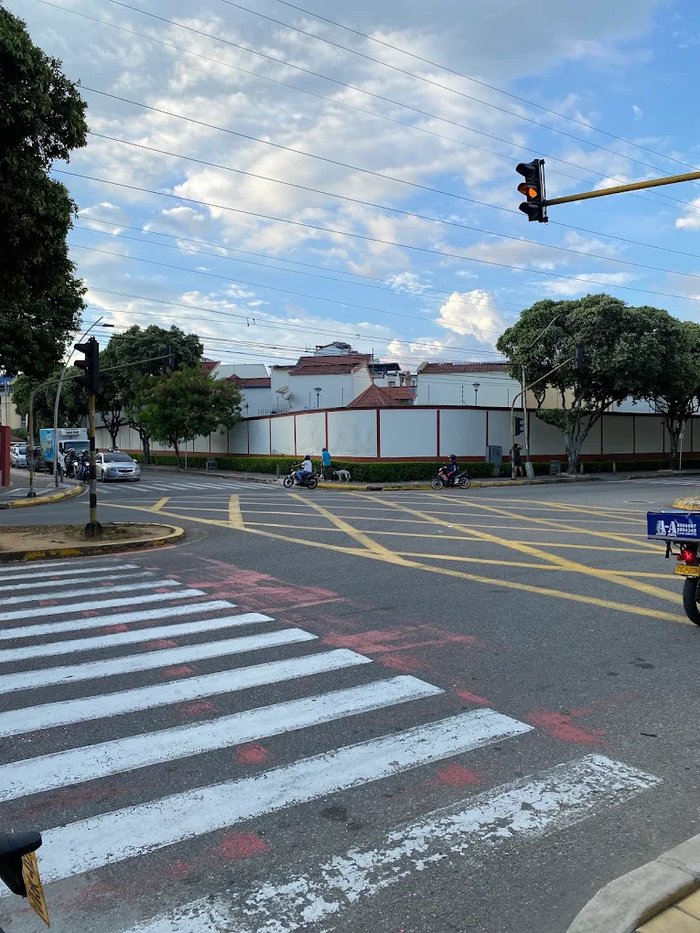 Esquina de acceso a la oficina de Trevia Travel